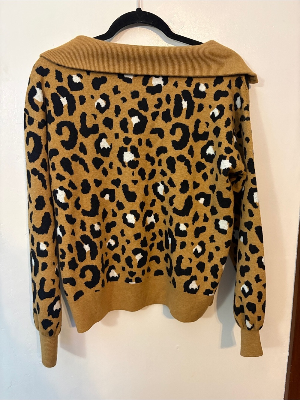 NWT: Nine West Leopard Print Pullover - Camel, Black & White - Picture 9 of 10